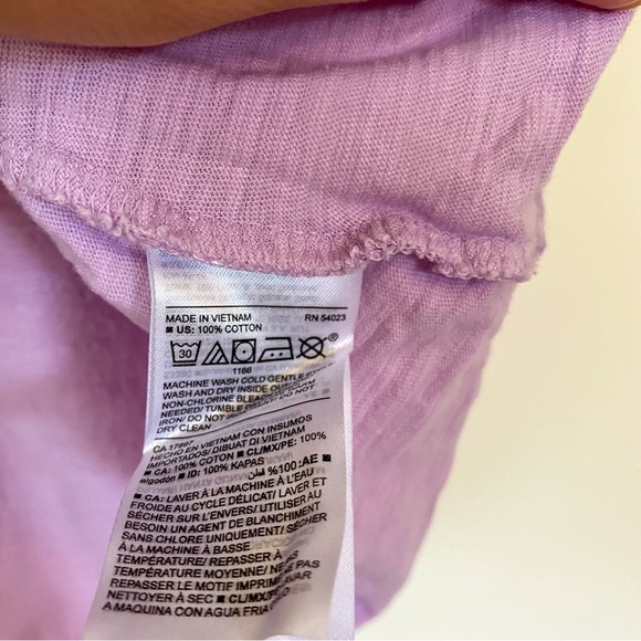 3/$15! Old Navy Everywear Graphic Tee - Picture 5 of 5